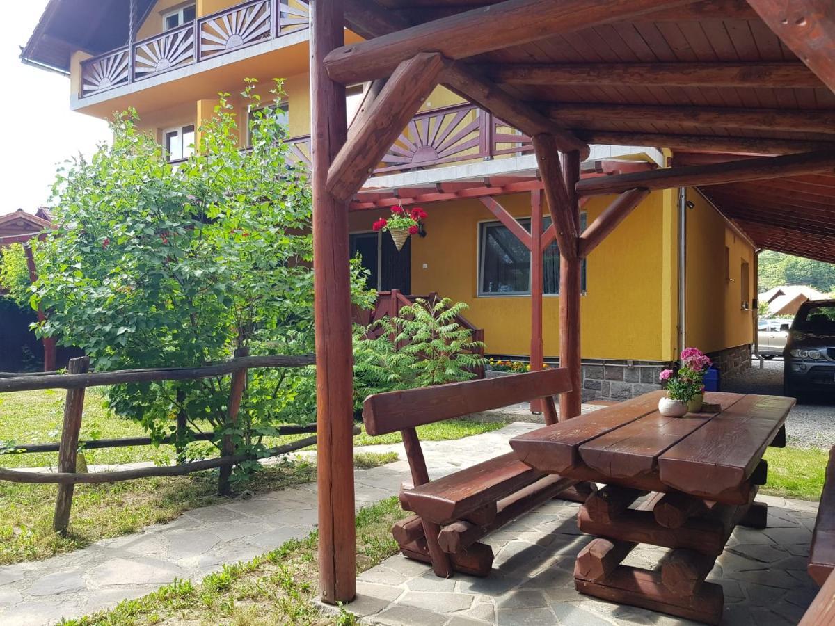 פרייד Raza Soarelui Pension (Adults Only) מראה חיצוני תמונה