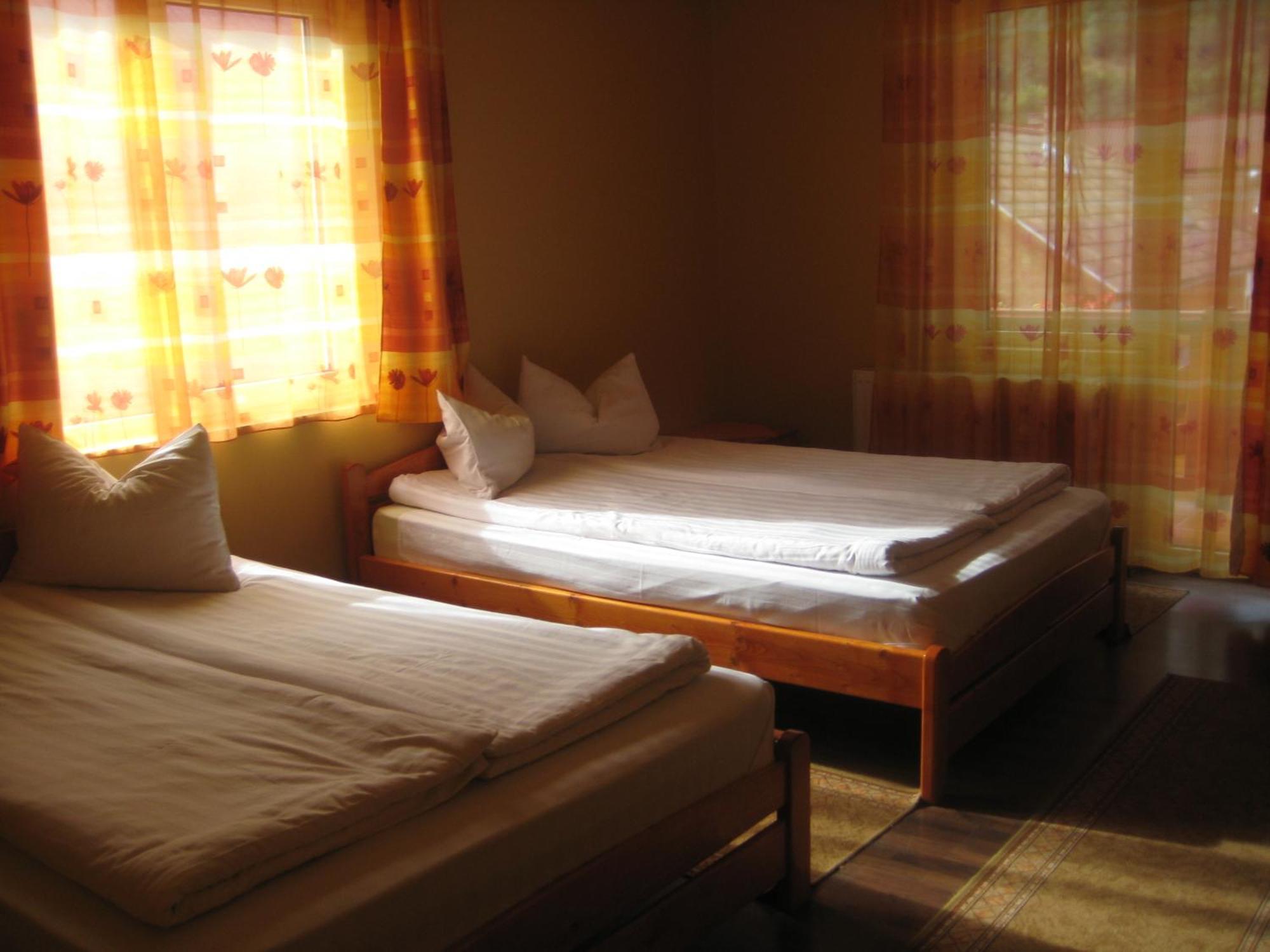 פרייד Raza Soarelui Pension (Adults Only) חדר תמונה